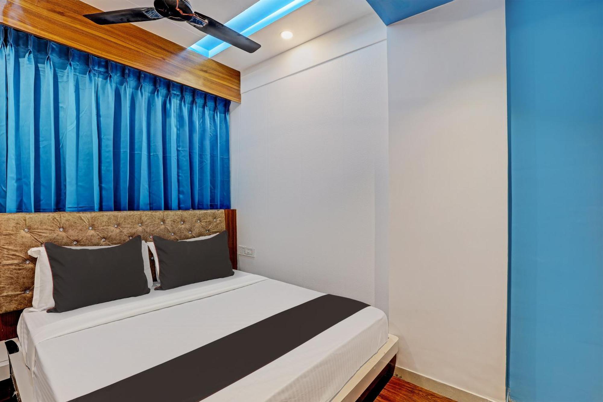 Collection O Hotel Swarg Surat Eksteriør bilde