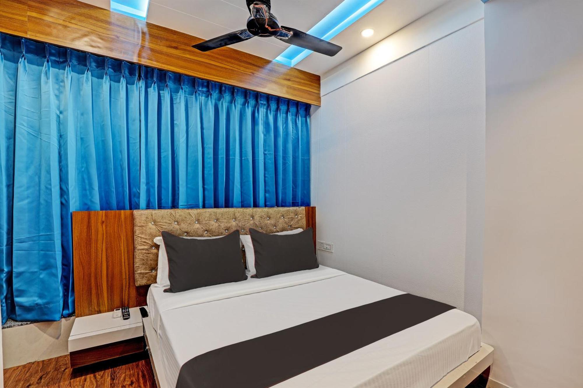 Collection O Hotel Swarg Surat Eksteriør bilde